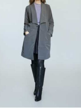 Betabrand Travel Blazer in Blue. Wrinkle-Resistant Relaxed Fit. Size L.